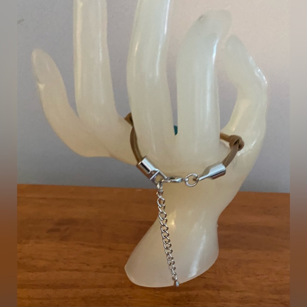 NEW Turquoise Howlite bracelet - Picture 5 of 8